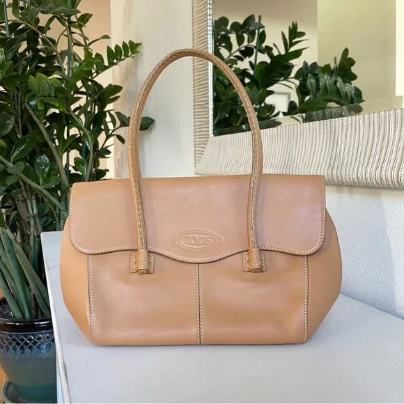 Tod’s D Bag Handbag - Camel / Tan Leather Shoulder Bag